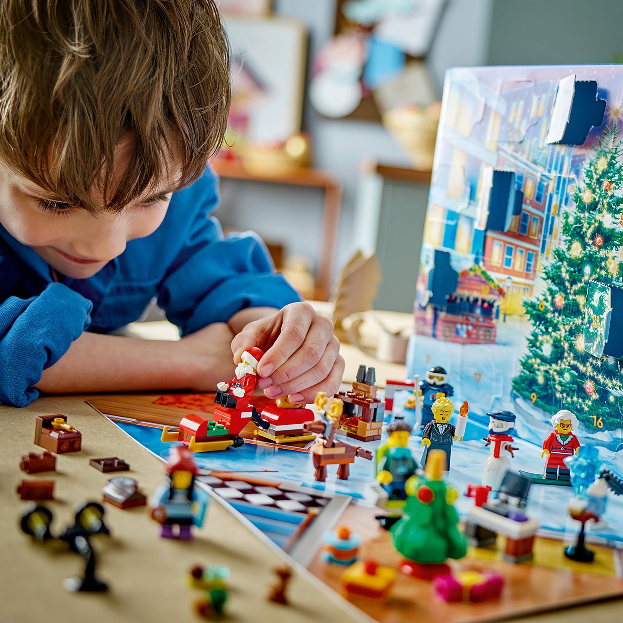 LEGO City - Le Calendrier de l'Avent City, 5 Ans et Plus, Jeu de Co