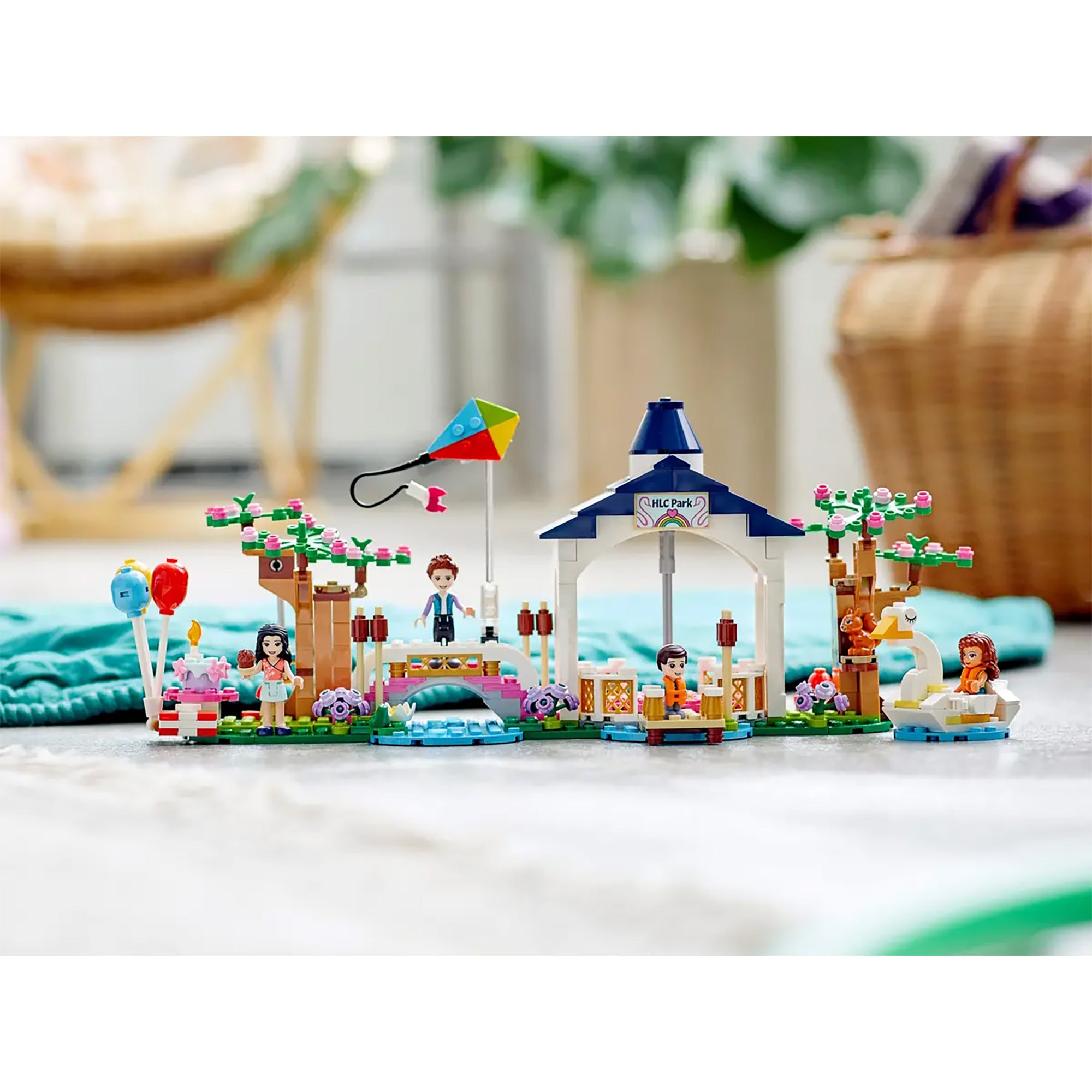 LEGO Friends Heartlake City Park 41447 432 Pieces Party Expert